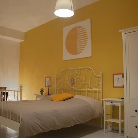 Le Comari Salentine 3* לצ'ה